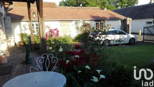 Maison traditionnelle 7 pièces de 140 m² à Fontenay-sur-Eure (28630)