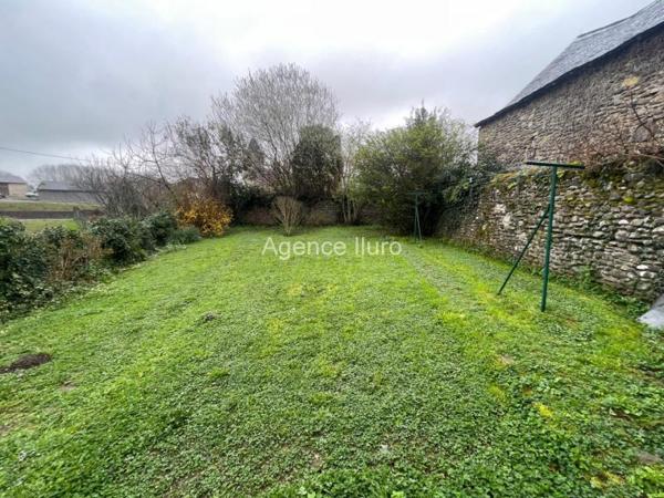 Maison - Proximite oloron-sainte-marie - Réf.:205383 SPECIAL INVESTISSEURS - CHARMANTE PETITE MAISON DE VILLAGE AVEC JARDINET ET DEPENDANCE - LOUEE 350 €
