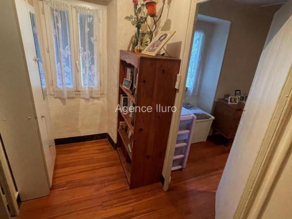 Maison - Proximite oloron-sainte-marie - Réf.:205383 SPECIAL INVESTISSEURS - CHARMANTE PETITE MAISON DE VILLAGE AVEC JARDINET ET DEPENDANCE - LOUEE 350 €