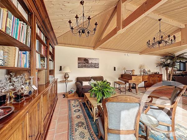 Maison à vendre  5 pièces - 177,57 m 2   GUJAN MESTRAS  - 33