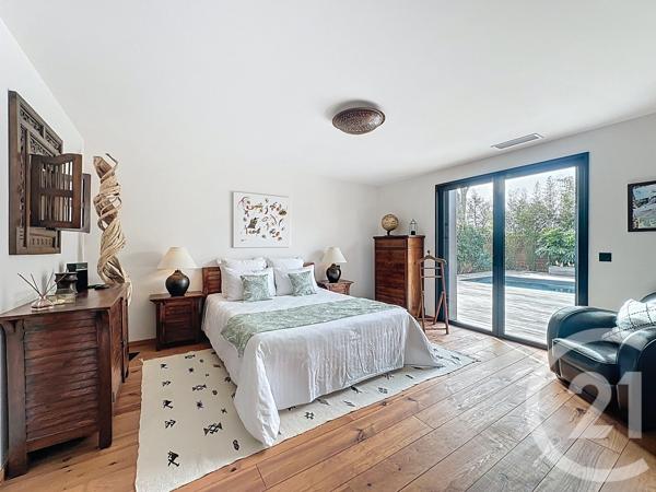 Maison à vendre  5 pièces - 177,57 m 2   GUJAN MESTRAS  - 33