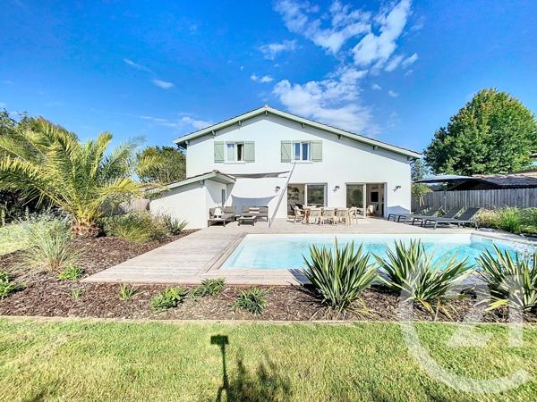 Maison à vendre  5 pièces - 177,57 m 2   GUJAN MESTRAS  - 33