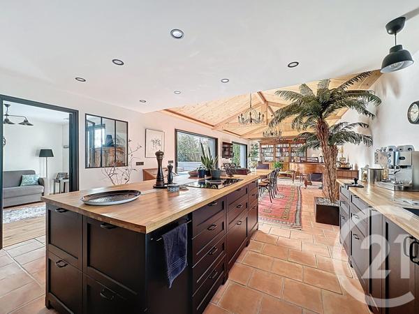 Maison à vendre  5 pièces - 177,57 m 2   GUJAN MESTRAS  - 33