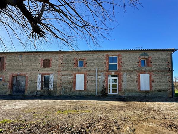 Location maison Castelmayran - 6 pièce(s) - 299 m² - 1 200 €/mois