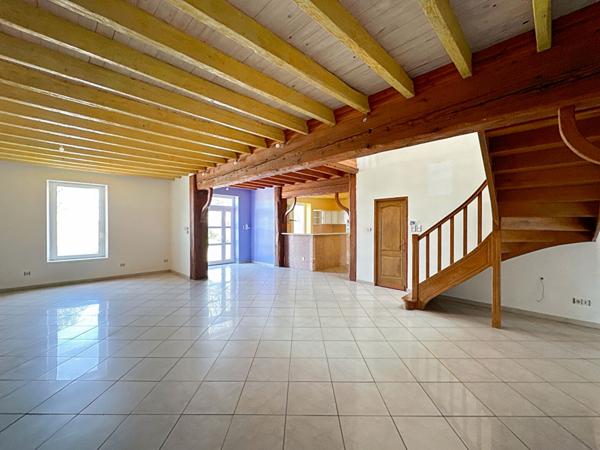 Location maison Castelmayran - 6 pièce(s) - 299 m² - 1 200 €/mois