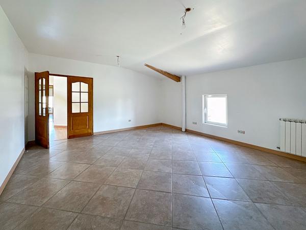 Location maison Castelmayran - 6 pièce(s) - 299 m² - 1 200 €/mois