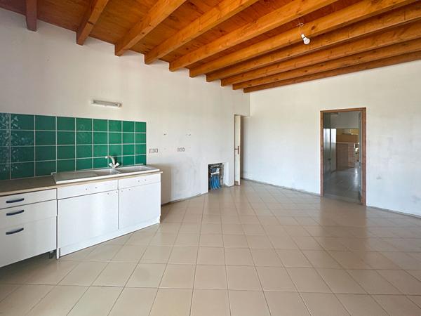 Location maison Castelmayran - 6 pièce(s) - 299 m² - 1 200 €/mois