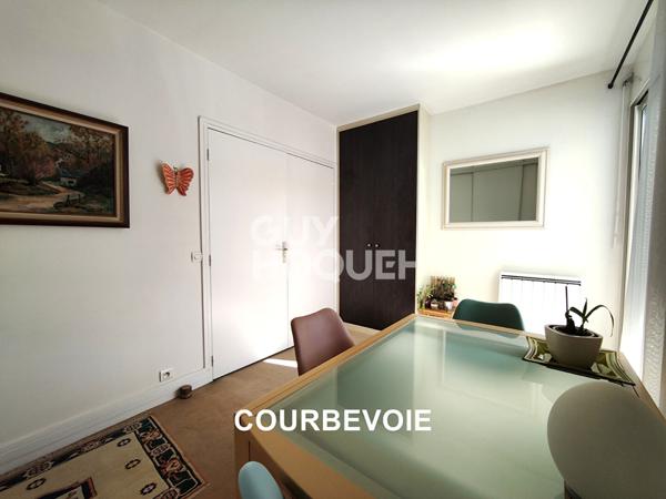 Appartement Courbevoie 3 pièces 61,63m2