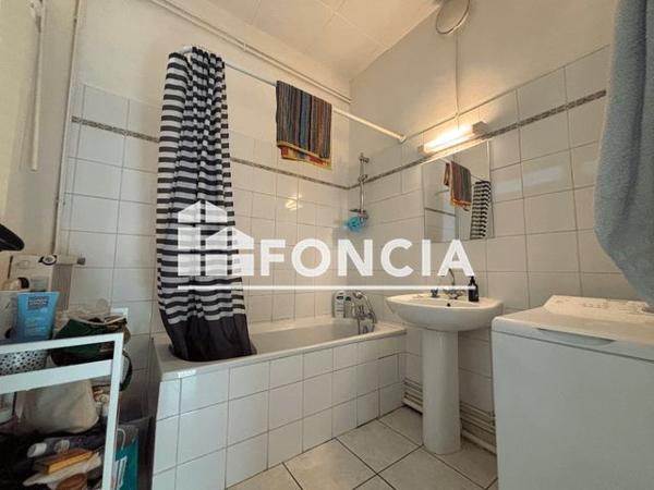 Location Appartement 2 pièces 51.56 m² - 44 RUE JULES BRUNARD Lyon 69007