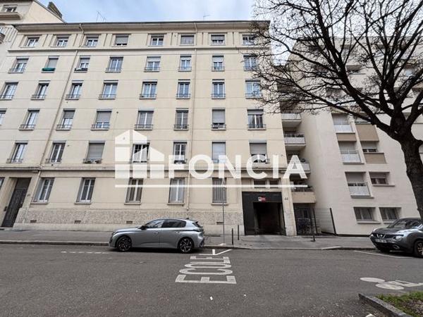 Location Appartement 2 pièces 51.56 m² - 44 RUE JULES BRUNARD Lyon 69007