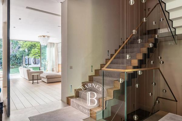 Paris 16ème, Hôtel particulier 8 Chambres -  499 m² à vendre
