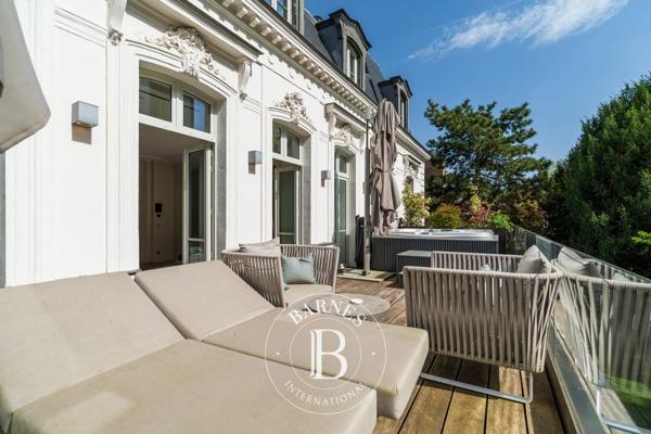 Paris 16ème, Hôtel particulier 8 Chambres -  499 m² à vendre