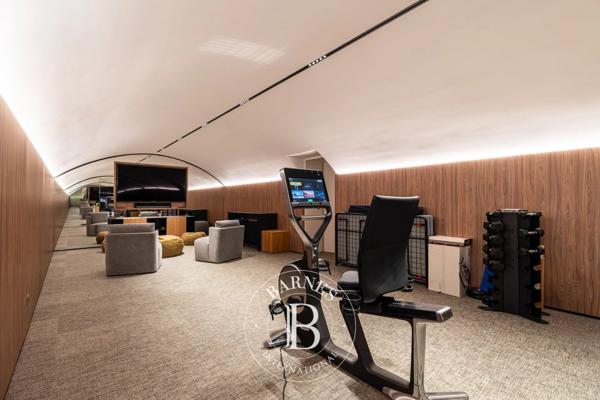 Paris 16ème, Hôtel particulier 8 Chambres -  499 m² à vendre