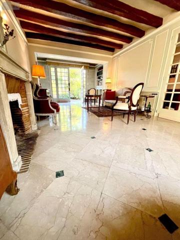 Maison de ville à vendre à Écueillé dans l'Indre (36240), ref : 016/432