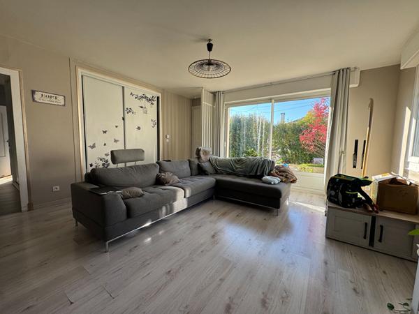 Maison 90m² 3 chambres, 2 garages à proximité des écoles et commerces