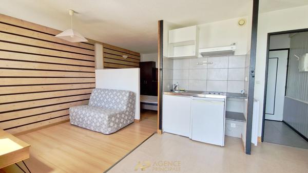 Appartement T2 vue mer avec loggia et parking ? Les Minimes La Rochelle 195 000 € **  - Référence  ND713D2