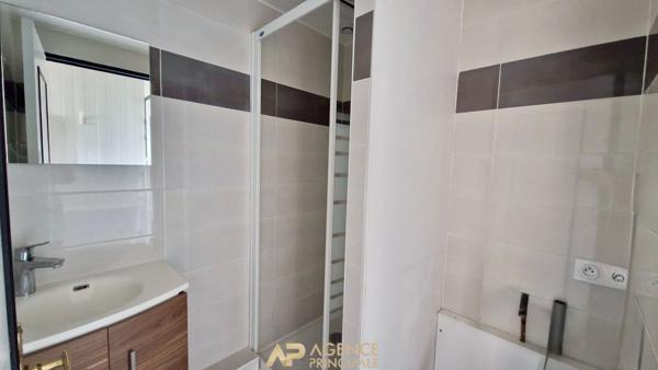 Appartement T2 vue mer avec loggia et parking ? Les Minimes La Rochelle 195 000 € **  - Référence  ND713D2