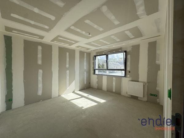 Maison neuve 6 pièces – 154 m² – Cadre privilégié au bord de l'orne