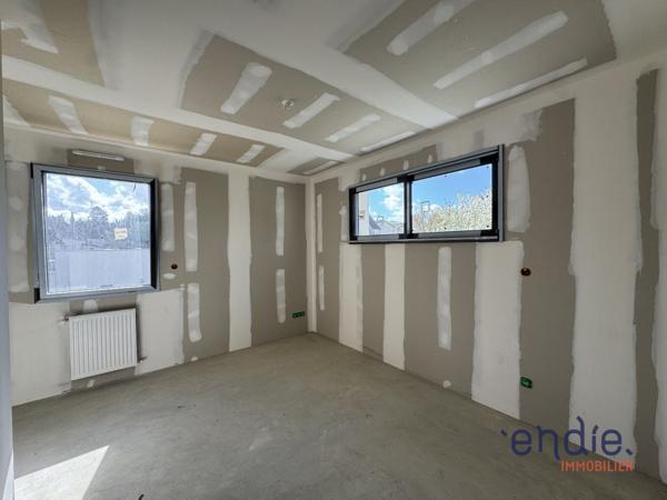 Maison neuve 6 pièces – 154 m² – Cadre privilégié au bord de l'orne