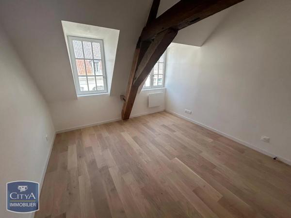 Appartement à louer 3 pièces 56.83m² Douai (59500)