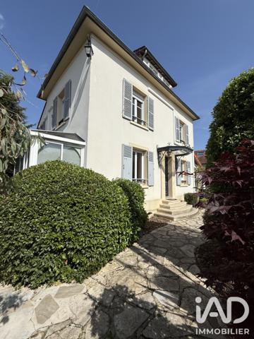 Maison à vendre 7 pièces 185 m² Crécy-la-Chapelle