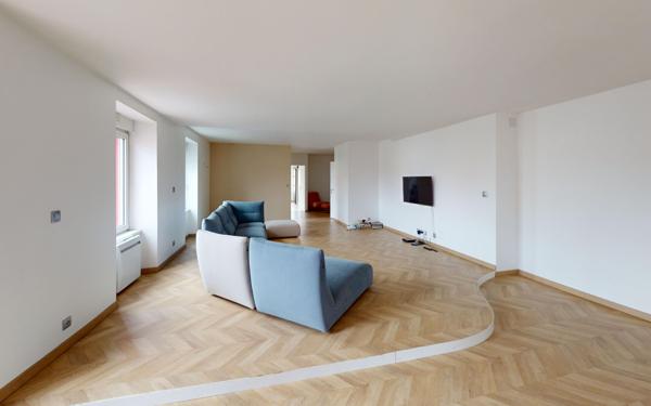 Appartement à vendre    5 pièces • 168,08 m2 Danjoutin