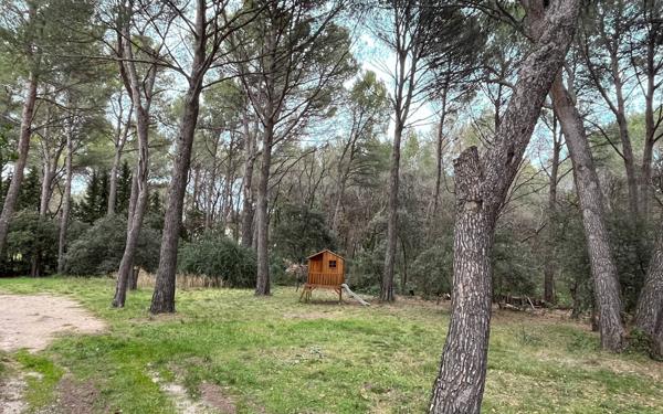 Maison à vendre    5 pièces •  L'Isle-sur-la-Sorgue