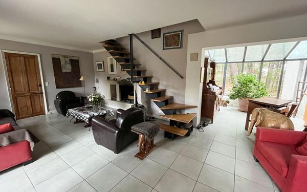 Maison à vendre    5 pièces •  L'Isle-sur-la-Sorgue