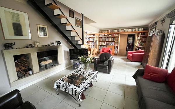 Maison à vendre    5 pièces •  L'Isle-sur-la-Sorgue