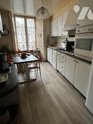 🏢 IMMEUBLE DE RAPPORT ? C?UR DE MAURIAC ? EMPLACEMENT N°1

Idéalement situé en plein ...