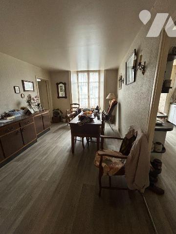 🏢 IMMEUBLE DE RAPPORT ? C?UR DE MAURIAC ? EMPLACEMENT N°1

Idéalement situé en plein ...