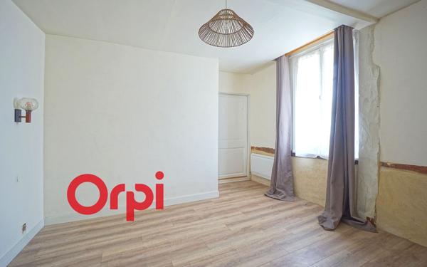 Maison à vendre    5 pièces •  Bernay