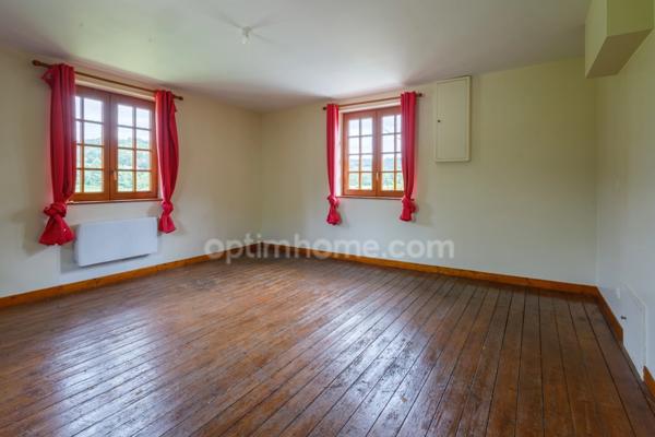 Dozulé - Maison de caractère - 189 m2 habitables - 4/5 chambres - Dépendances - Garages - Terrain 1 ha environ