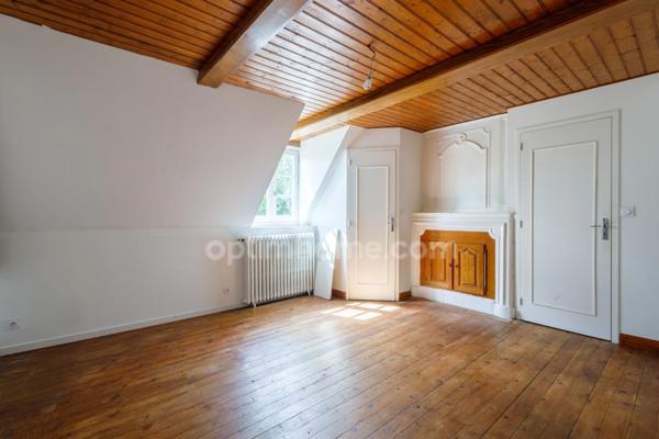 Dozulé - Maison de caractère - 189 m2 habitables - 4/5 chambres - Dépendances - Garages - Terrain 1 ha environ