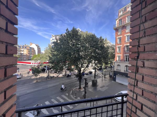 Paris 15ème - Studio avec cave bien situé