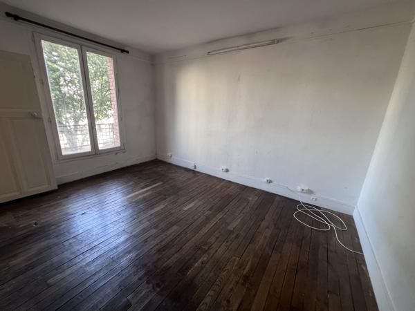 Paris 15ème - Studio avec cave bien situé