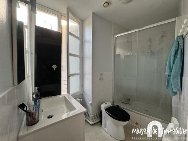 Location Maison de ville - Courette et cave - 4 chambres - 104m² - COGNAC quartier Vieux Cognac