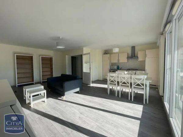 Appartement à louer 3 pièces 70.67m² Saint-Julien-en-Genevois (74160)