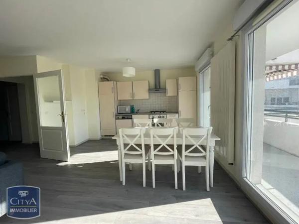 Appartement à louer 3 pièces 70.67m² Saint-Julien-en-Genevois (74160)