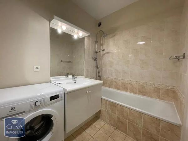 Appartement à louer 3 pièces 70.67m² Saint-Julien-en-Genevois (74160)