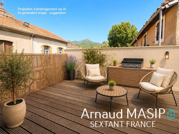 SPACIEUSE MAISON DE VILLE, 164M² HAB, 4 CHAMBRES, TERRASSE, GARAGE, QUILLAN CENTRE