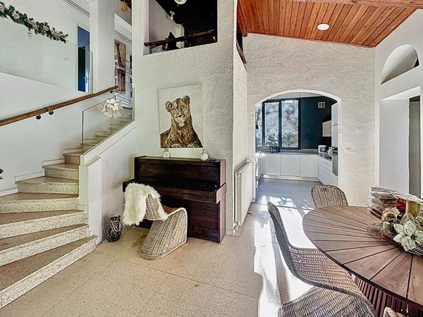 Maison Provençale à vendre à Peymeinade - 5 pièces, 4 chambres