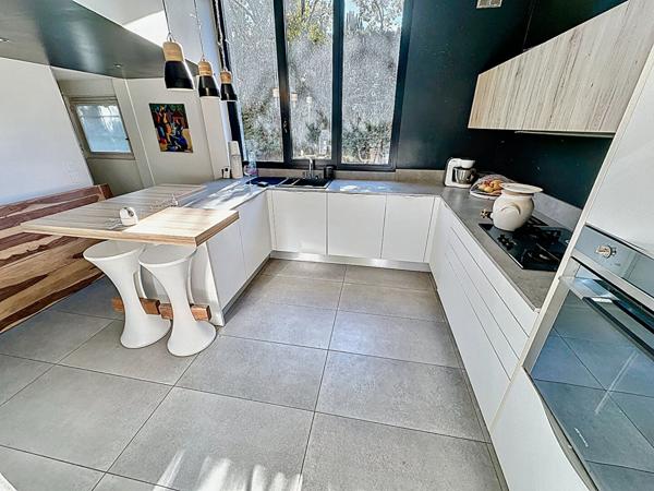 Maison Provençale à vendre à Peymeinade - 5 pièces, 4 chambres