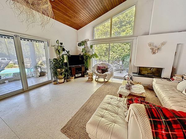 Maison Provençale à vendre à Peymeinade - 5 pièces, 4 chambres