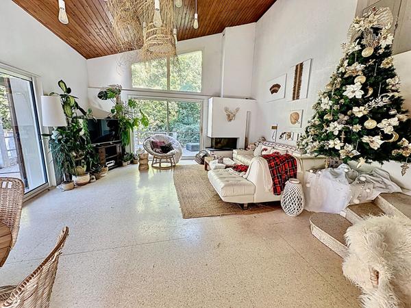 Maison Provençale à vendre à Peymeinade - 5 pièces, 4 chambres