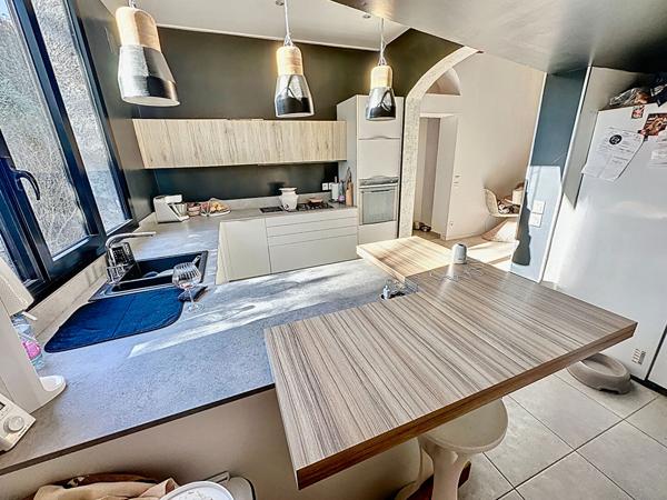 Maison Provençale à vendre à Peymeinade - 5 pièces, 4 chambres