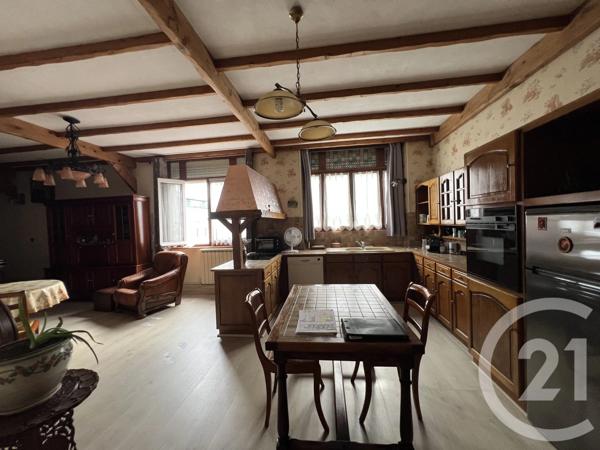 Maison à vendre  8 pièces - 185 m 2   ST QUENTIN  - 02