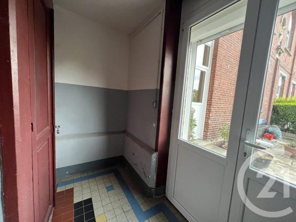 Maison à vendre  8 pièces - 185 m 2   ST QUENTIN  - 02