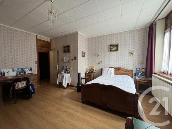 Maison à vendre  8 pièces - 185 m 2   ST QUENTIN  - 02