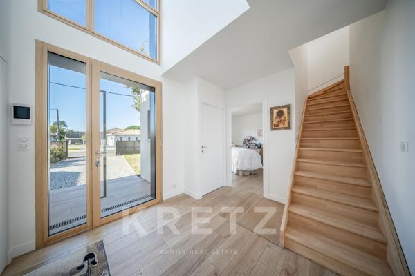 Magnifique villa d’architecte contemporaine – 5 chambres – 202 m² - Piscine